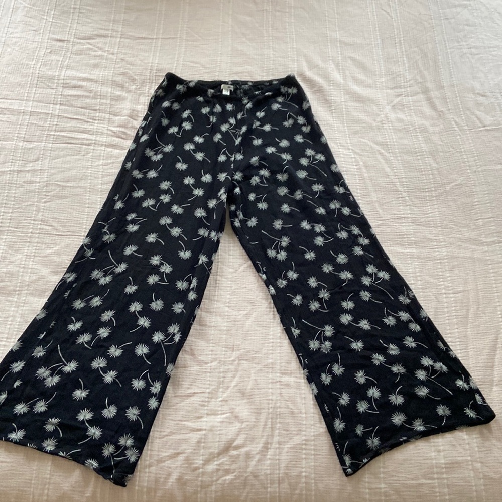 Wide leg, high-rise Amuse pant